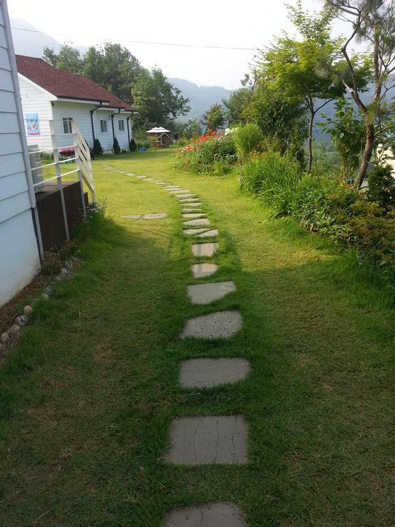 Walking Sky Pension Gapyeong Exterior photo